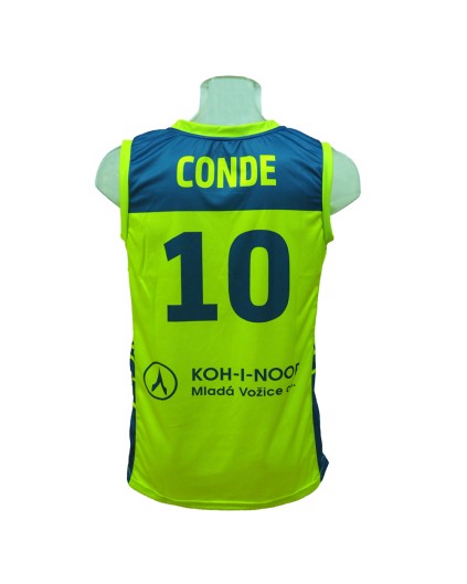 Camiseta MASCULINA ZVVZ USK María Conde